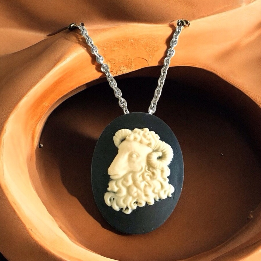 🆕 3D Aries Pendant Necklace Wood/Stainless Steel